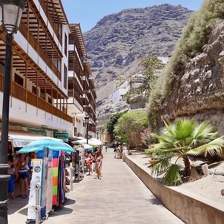 Perla De Roca En Poblado Marinero * 阿坎提拉德洛斯基