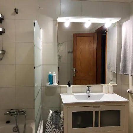 Perla De Roca En Poblado Marinero 아파트 *