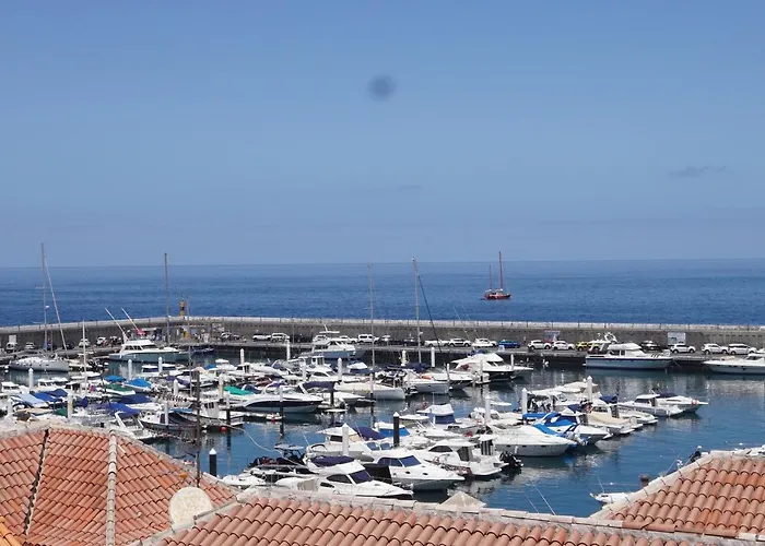 Perla De Roca En Poblado Marinero דירה